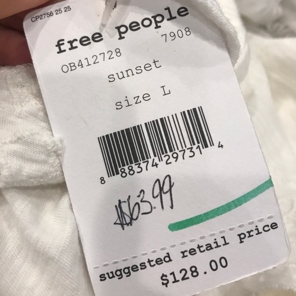 Free People white bohemian Top! Size large! - Picture 3 of 3